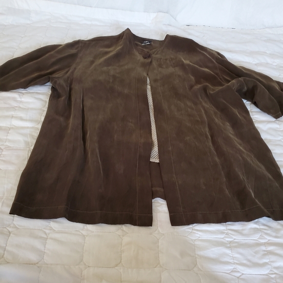 Top - Picture 3 of 13